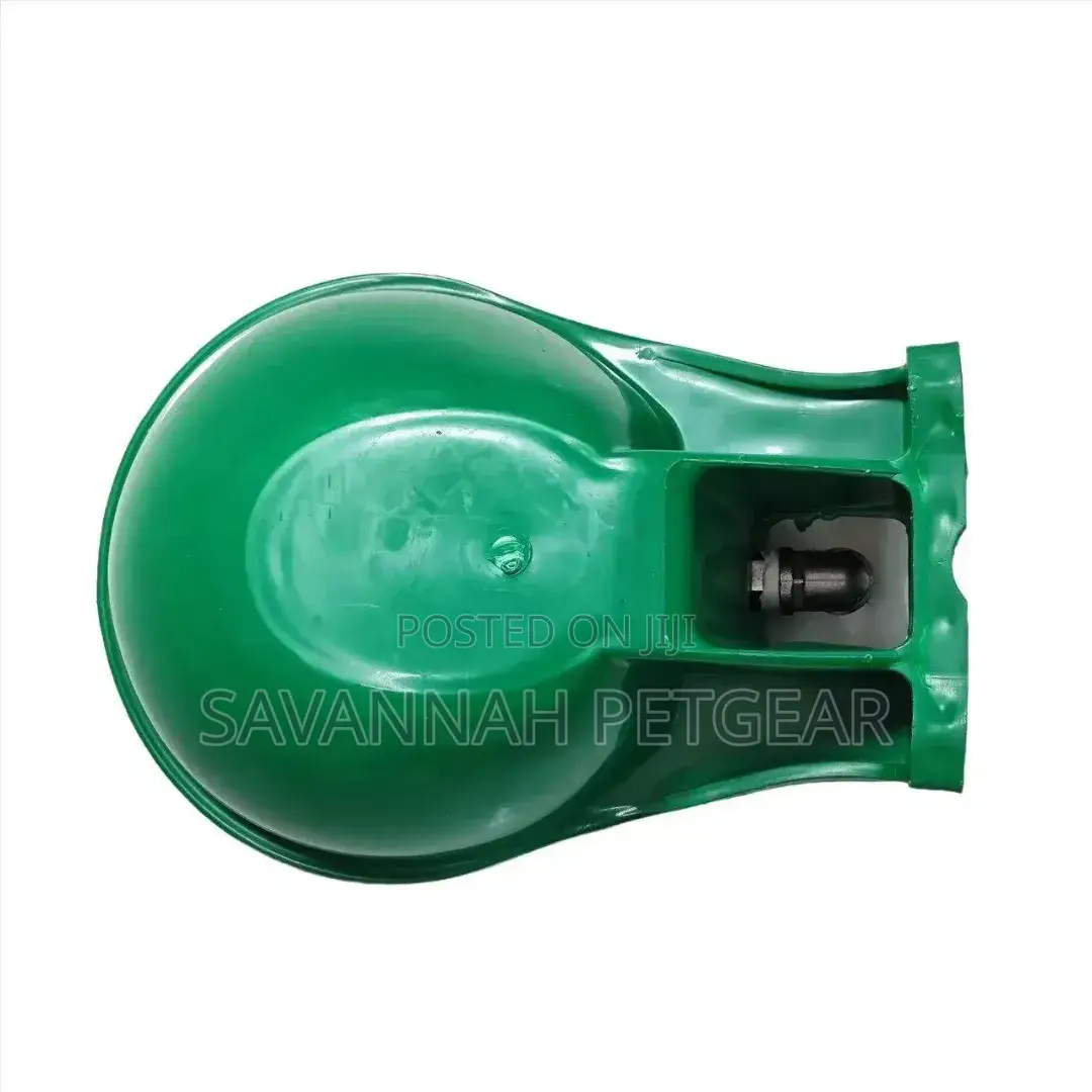 Durable Plastic Automatic Cattle Drinking Bowl