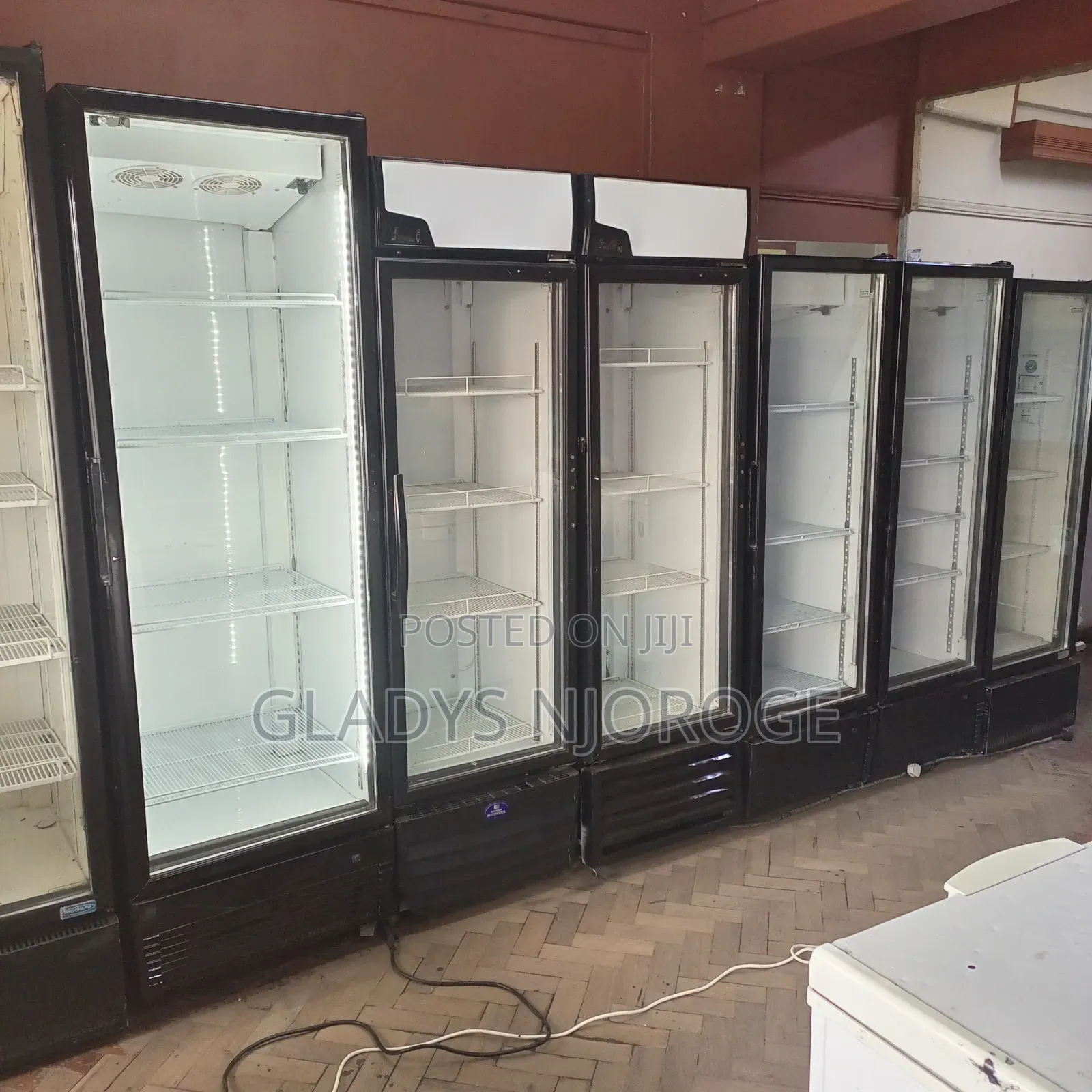 Display Showcase ( 650 _400)