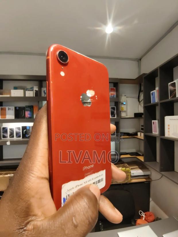 Apple iPhone XR 64 GB Red - thumbnail 5