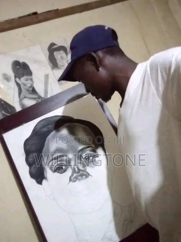 Art Both Graphite and Charcoal - thumbnail 3