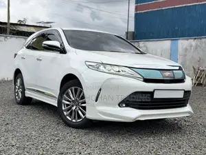 Toyota Harrier 2.0 2018 White