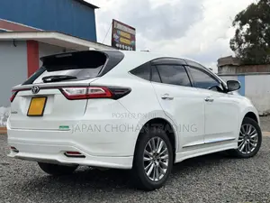 Toyota Harrier 2.0 2018 White