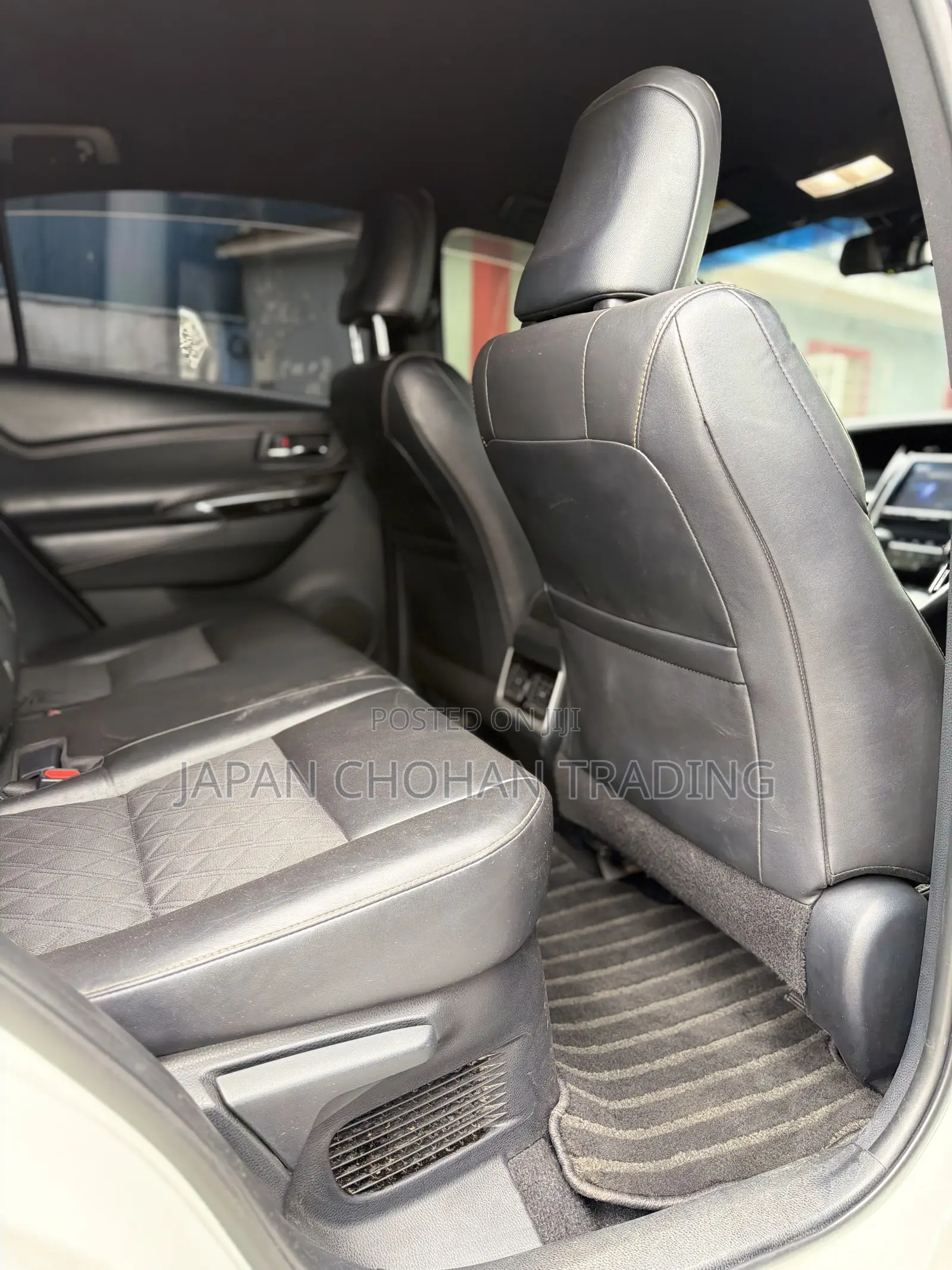 Toyota Harrier 2.0 2018 White