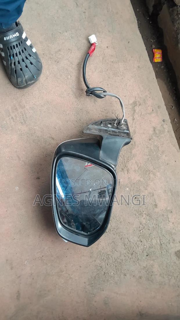 Voxy/Noah New Model Sidemirror