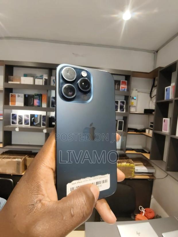 Apple iPhone 15 Pro Max 256 GB Blue - thumbnail 2