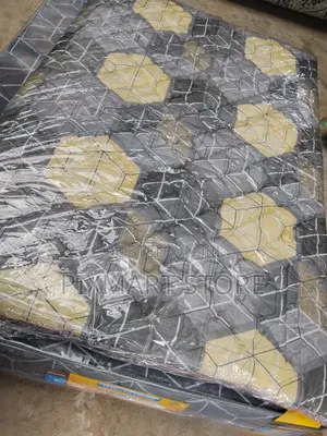 Freshnest 4 by 6 Mattress Topper With Soft Padding