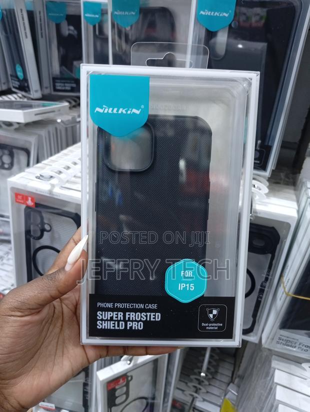 iPhone 15 Nillkin Super Frosted Shield Pro Phone Case