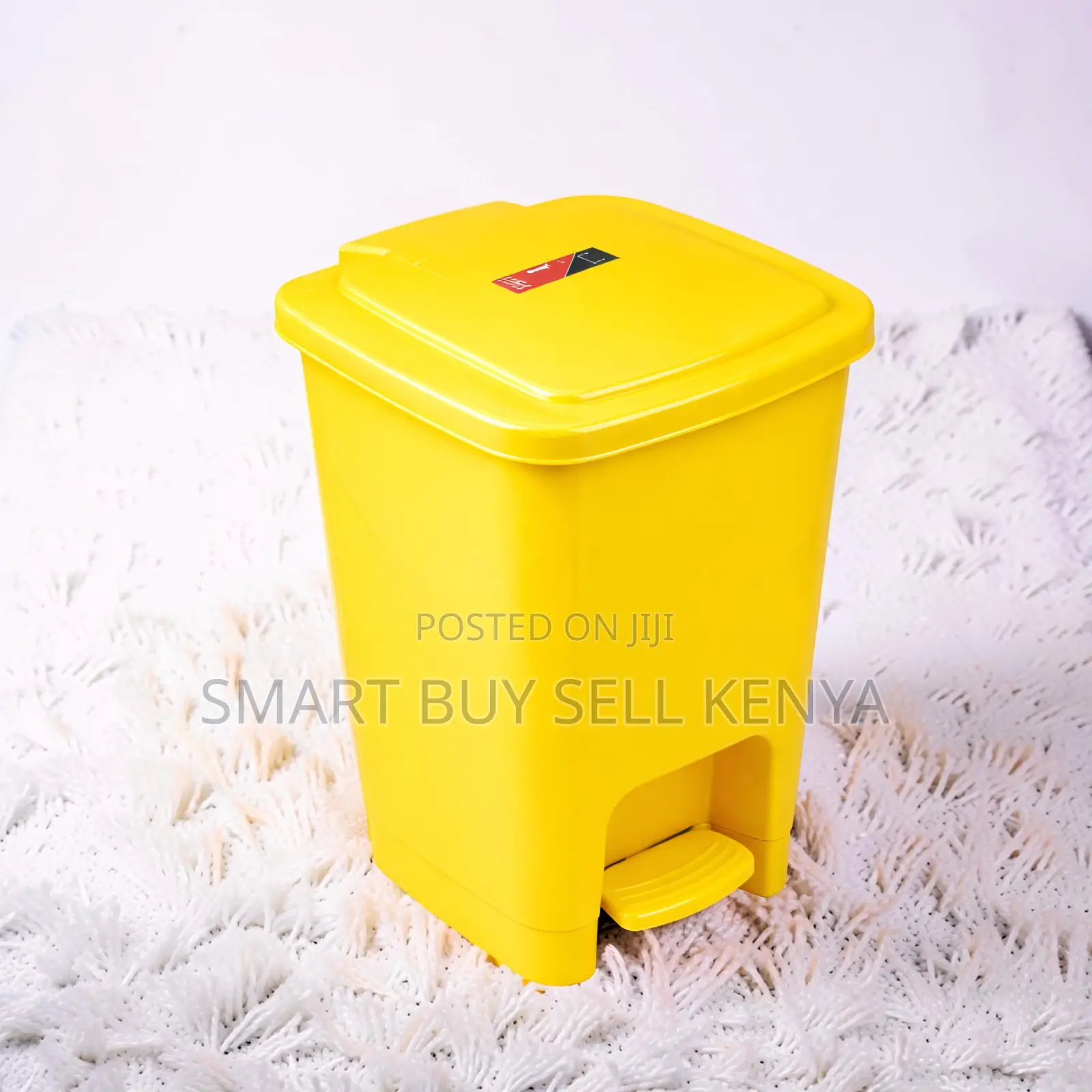 30l Hard Plastic Modern Design Compact Step Pedal Waste Garbage Bin