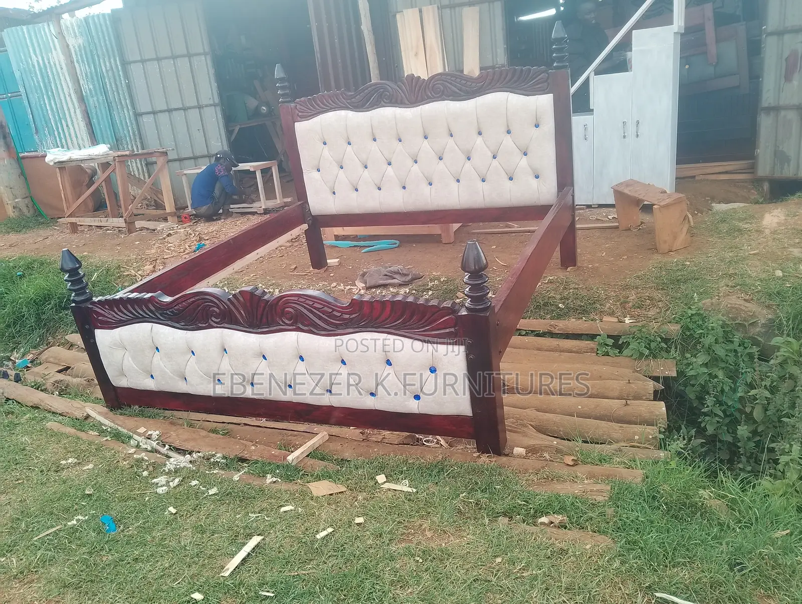 Brown Moket Bed