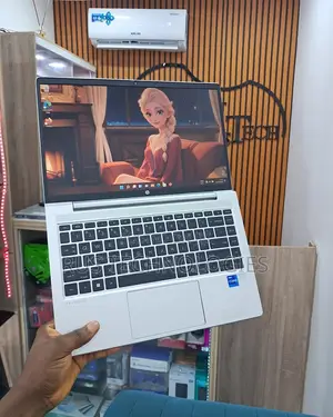 Laptop HP ProBook 640 G8 8GB Intel Core i7 SSD 256GB