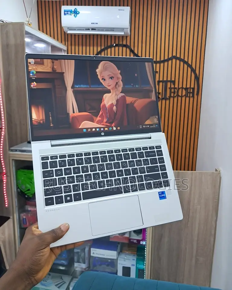 Laptop HP ProBook 640 G8 8GB Intel Core i7 SSD 256GB