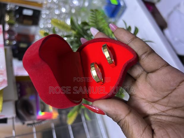 Wedding Rings - thumbnail 2