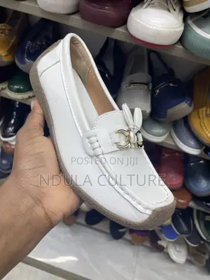 Ladies Fashion Leather Loafers