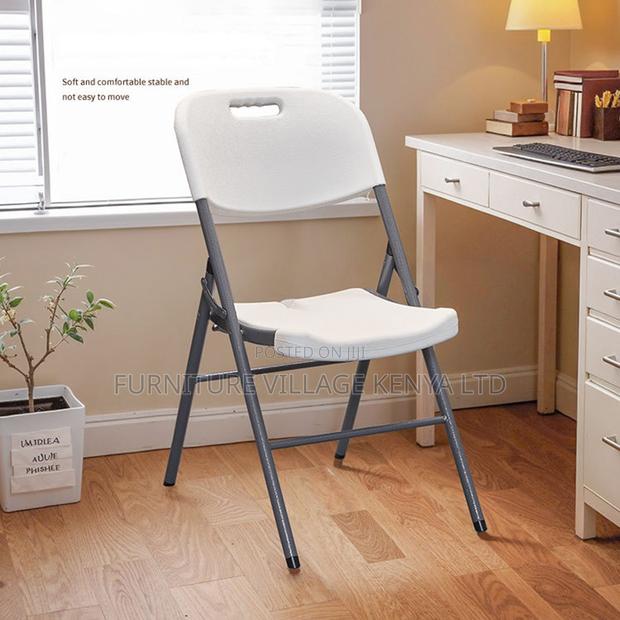 Foldable Armless Student Plastic Chair - thumbnail 3