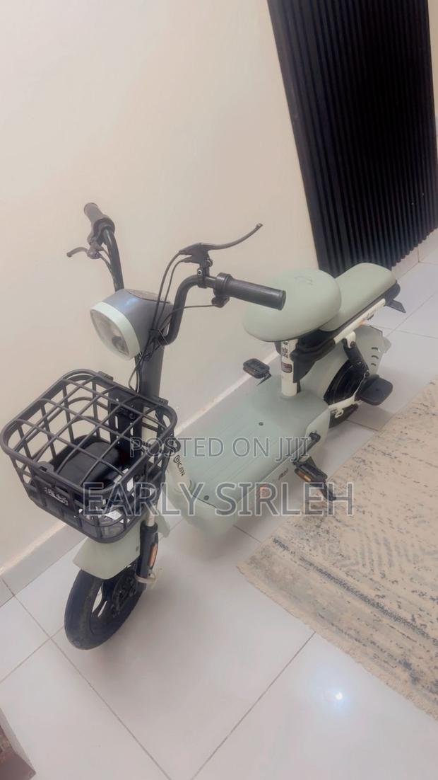 New Motorcycle 2024 White - thumbnail 2