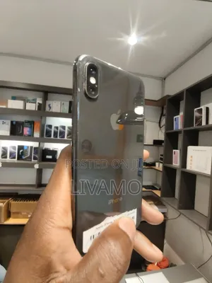 Apple iPhone XS 64 GB Black