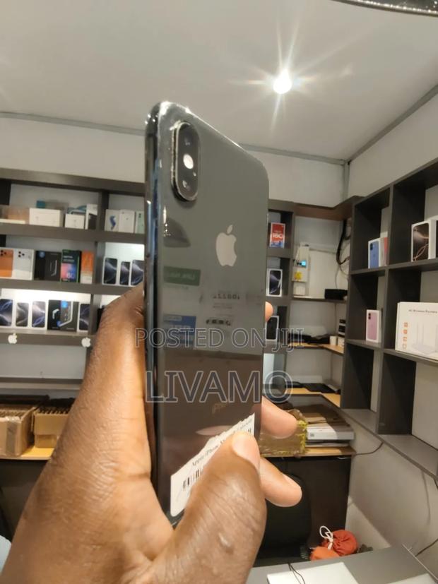 Apple iPhone XS 64 GB Black - thumbnail 2