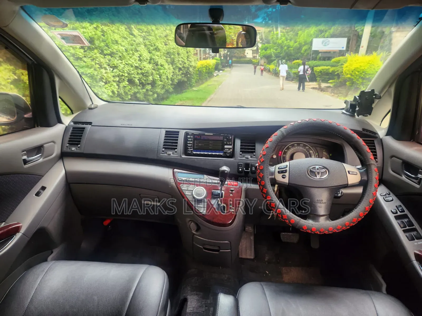 Toyota ISIS 2006 White