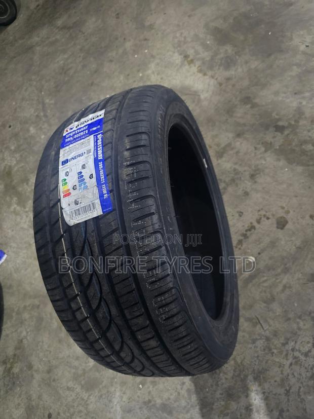 295/40zr21 Wideway - thumbnail 2