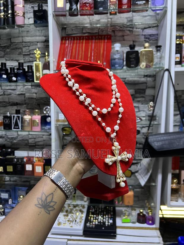 Cross Ladys Chains - thumbnail 2