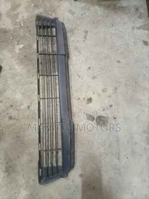 Axio/Fielder 161 Lower Grille