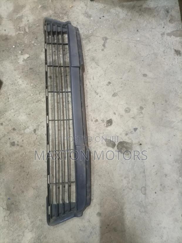 Axio/Fielder 161 Lower Grille