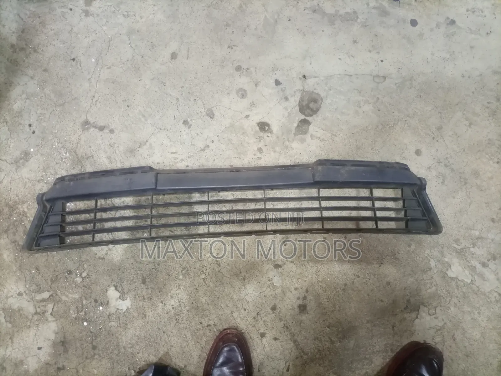 Axio/Fielder 161 Lower Grille
