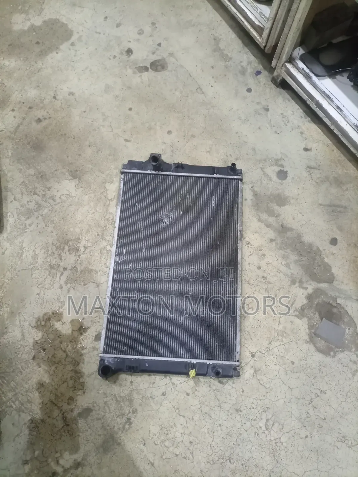 Axio/ Fielder 161 Radiator