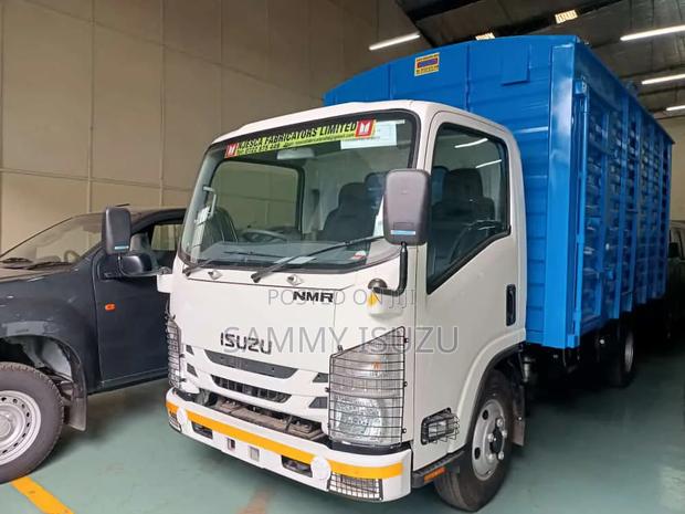 Isuzu NMR Truck - thumbnail 5