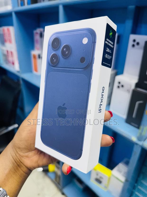 New Apple iPhone 17 Pro 256 GB Blue - thumbnail 4