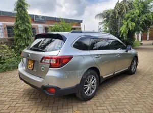 Subaru Outback 2016 Gold