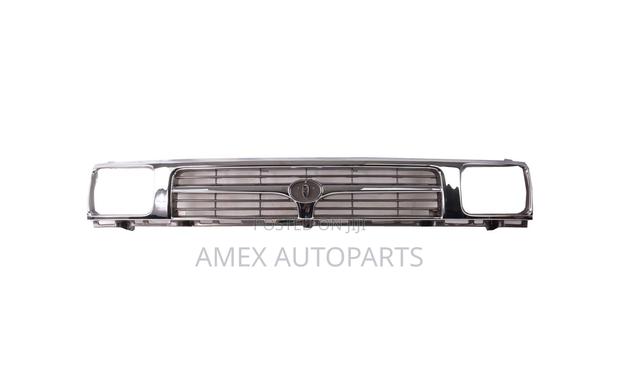 Toyota Hilux Grille / Grill Yn85 T-Type 89 - thumbnail 2