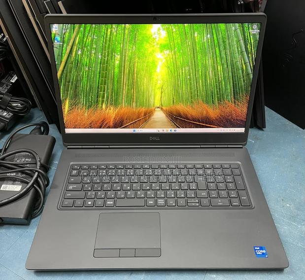 New Laptop Dell Precision 7760 16GB Intel Core i7 SSD 1T - thumbnail 2