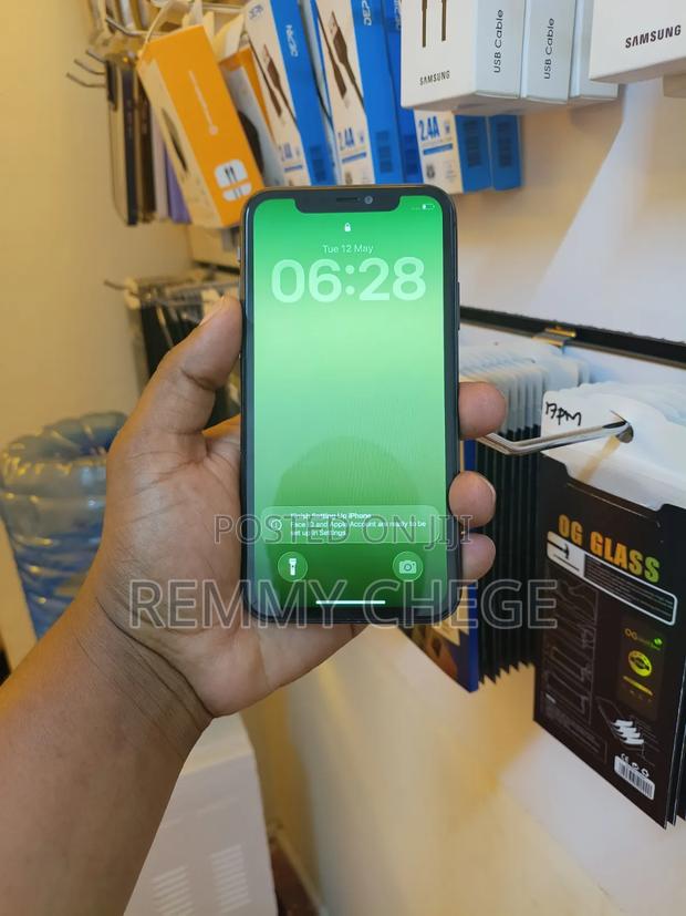 Apple iPhone 11 256 GB Black - thumbnail 3
