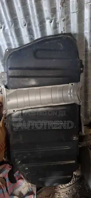 Toyota Noah Zr70 Fuel Tank