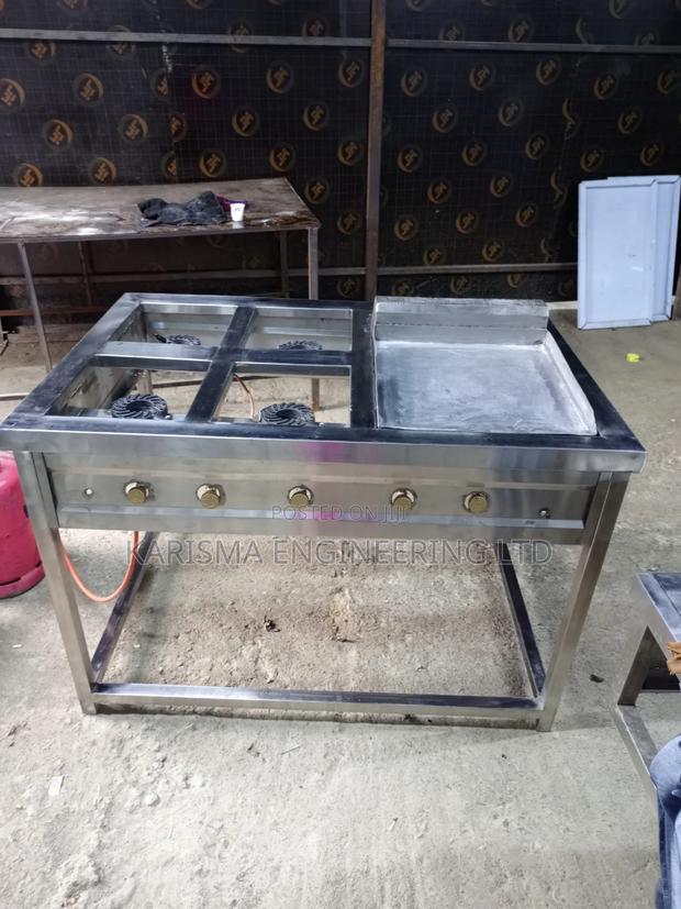 Combined Cooker With 4 Burner Cooker and Griddle