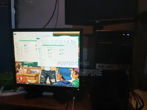 Desktop Computer 4GB Intel SSD 500GB