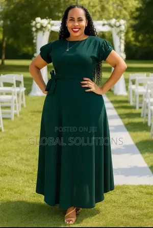 Maxi Dress With Short Sleeves and a Belted Waist
