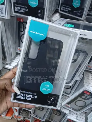 Samsung Galaxy S22,Dual-Material Construction Case