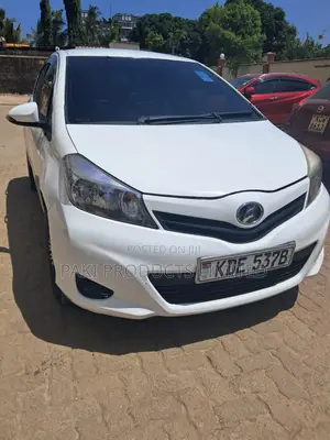 Toyota Vitz 2014 White