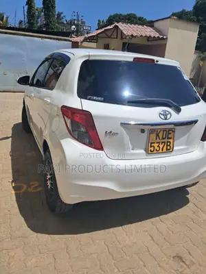 Toyota Vitz 2014 White