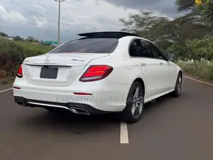Mercedes-Benz E250 2017 Pearl