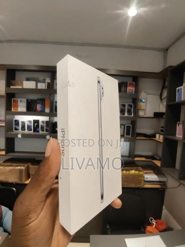 New Apple iPhone Air 256 GB Silver - thumbnail 3