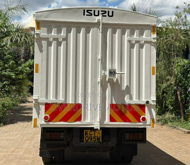 Isuzu Nkr, 2018 - thumbnail 3