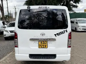 Toyota HiAce 2016 White