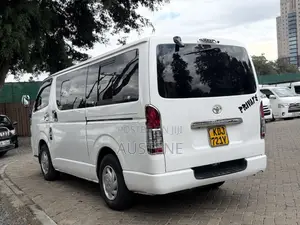 Toyota HiAce 2016 White