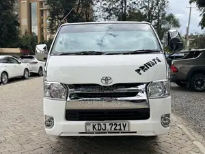 Toyota HiAce 2016 White