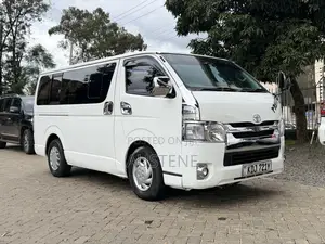 Toyota HiAce 2016 White