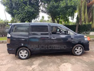 Toyota Voxy 2006 Blue