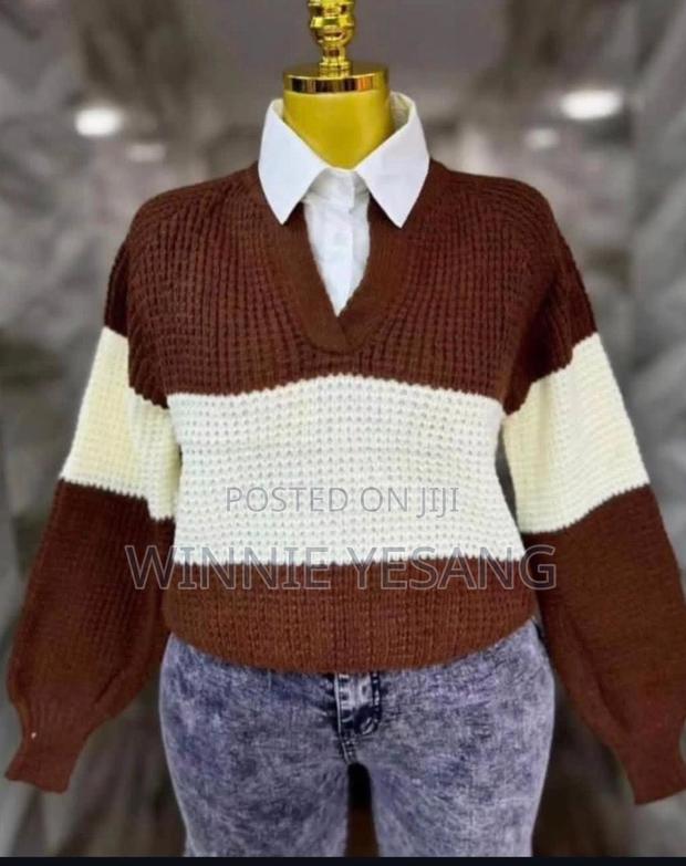 Color Block V-neck Sweater - thumbnail 2